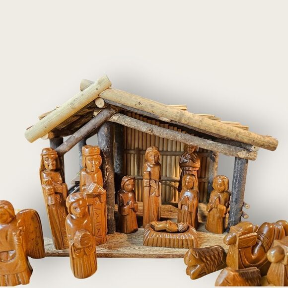 Vintage Hand Carved Wood Nativity Scene - Picture 13 of 13